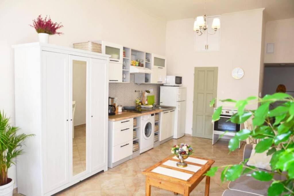 Apartment Elizabeth 1 Кошице Экстерьер фото